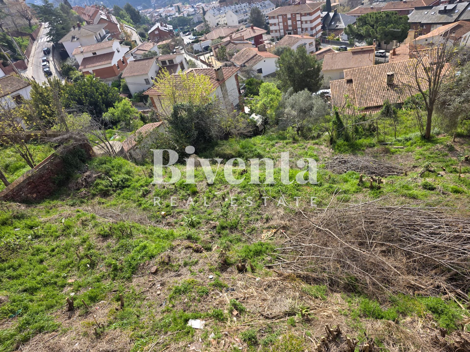 Imatge de Vistes infinites al cor de Corbera: solar urbà per a la casa dels teus somnis
