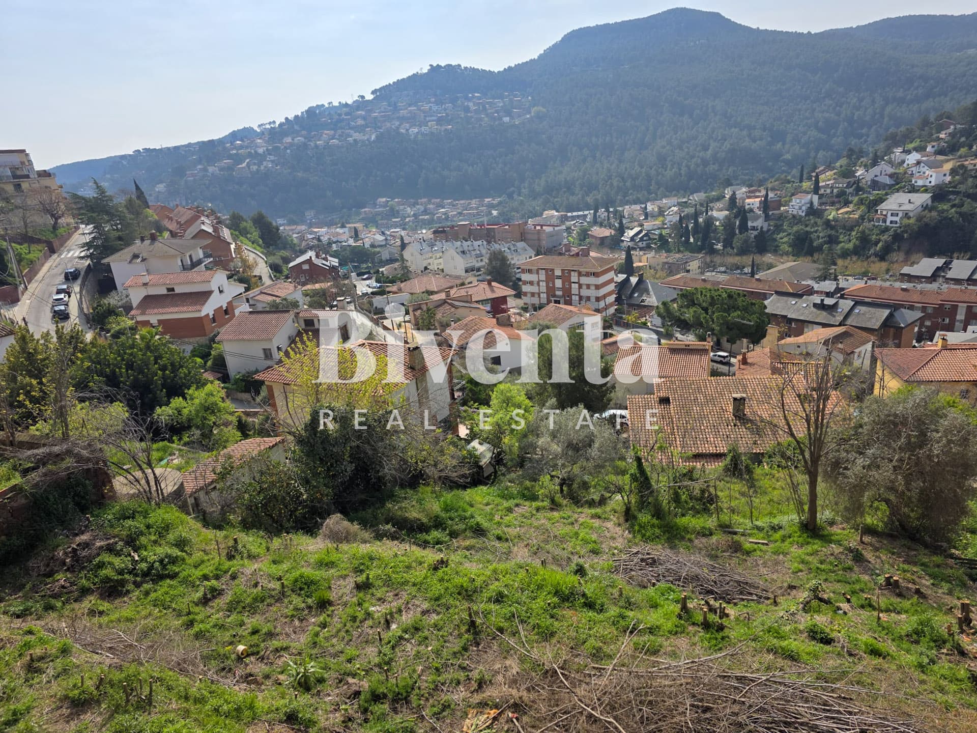 Imatge de Vistes infinites al cor de Corbera: solar urbà per a la casa dels teus somnis