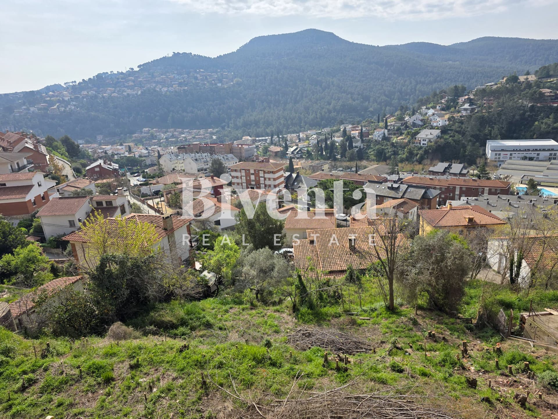 Imatge de Vistes infinites al cor de Corbera: solar urbà per a la casa dels teus somnis