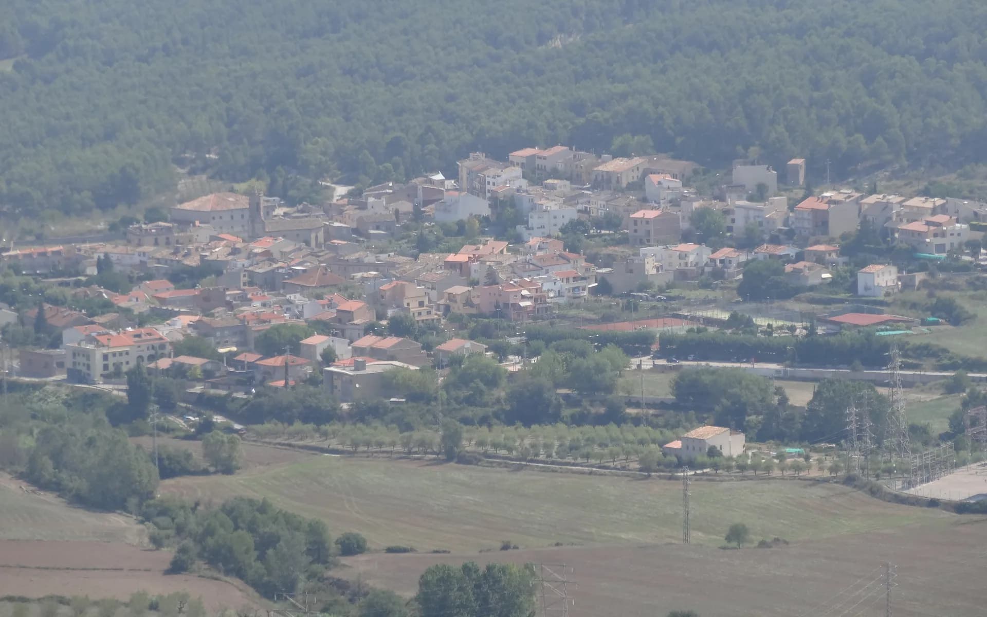 Santa Margarida de Montbui vista desde la Tossa de Montbui